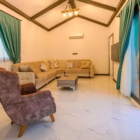 Oreo - 3 Bedroom Holiday With Jaccuzi In Yesiluezuemlue 빌라